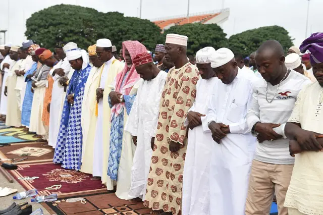 Musulmi na sallar Idi a kudancin Najeriya.