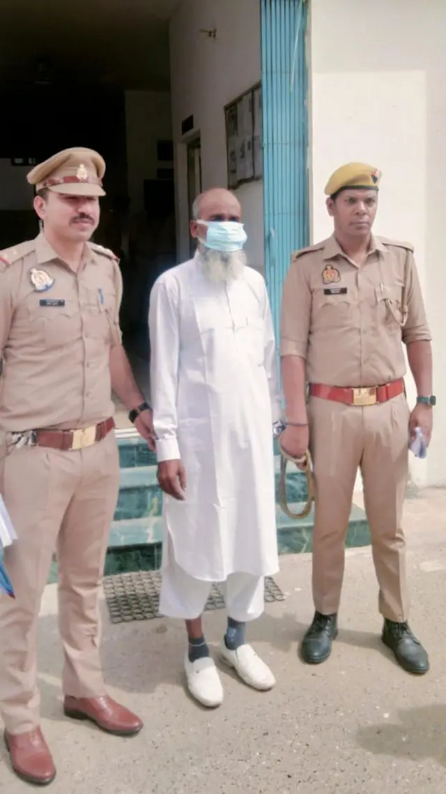 ایک بدنام مجرم کی کہانی جو انڈیا میں ’پرہیز گار مسلمان‘ کا روپ دھار کر پولیس سے 20 سال تک چھپا رہا