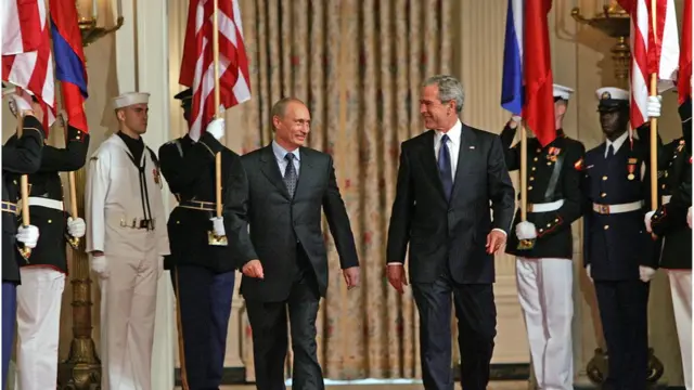 TT Bush tiếp đón TT Putin tại Nhà Trắng năm 2005