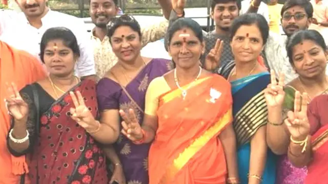 કર્ણાટકના ભાજપ સમર્થકોની તસવીર