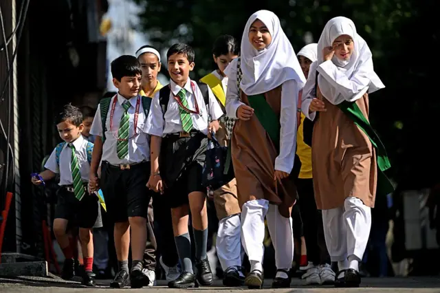 शस्त्रसंधी