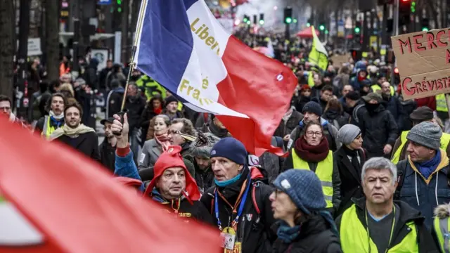 Manifestantes durante protesto na França