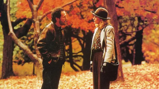 في بداية أحداث الفيلم، نرى بطليه - الخريجين من جامعة شيكاغو اللذين لا يعرفان بعضهما بعضا - وهما يتوجهان معا في سيارة أحدهما إلى نيويورك