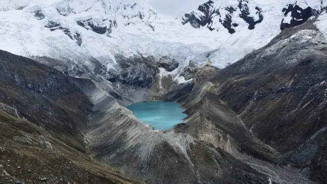 Le glacier de Palcaraju au Perou