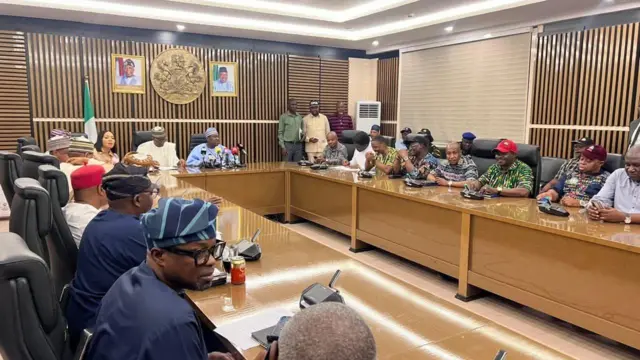 Foto nzukọ NLC na gọọmenti