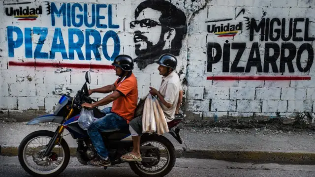 Pintada de Miguel Pizarro en Petare.