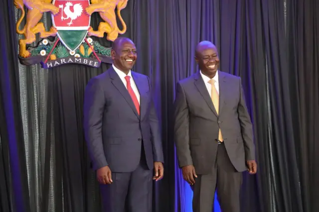 Le président William Ruto (à gauche) et le vice-président Rigathi Gachagua