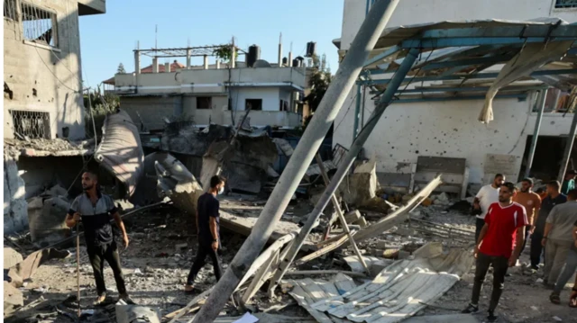 பள்ளிக்கூடத்தின் ஏவுகணை தாக்குதல் நடத்திய இஸ்ரேல் ராணுவம்