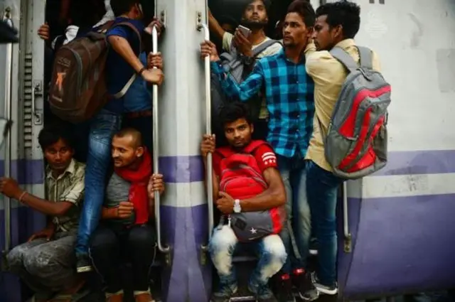 ਰੇਲ ਵਿੱਚ ਨੌਜਵਾਨ