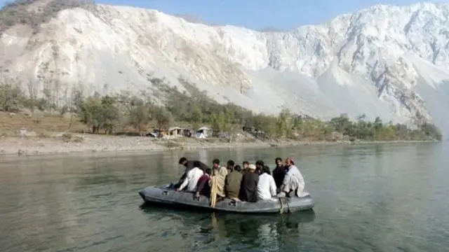 બોટની તસવીર