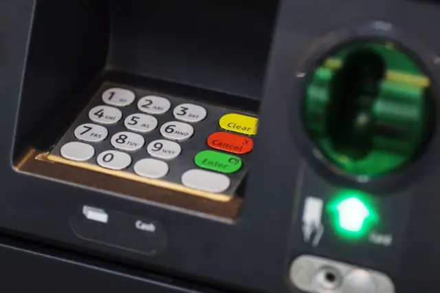 ஏடிஎம் உரிமம் தருவதாகக் கூறி பல கோடி ரூபாய் மோசடி!