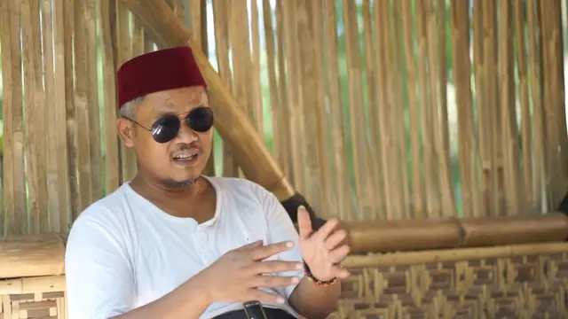 Shaman Abdul Fatah from the Abdul Fatah from the Nusantara Shaman Association in Banyuwang