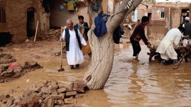 سیل در افغانستان جان دست‌کم ۷۰ نفر را گرفته است