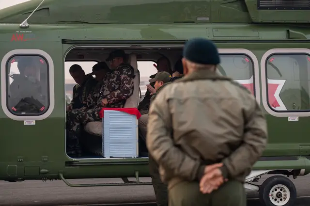 अमेरिकी सेनाका प्यासिफिक कमान्डका कमान्डरले नेपाली सेनाको हेलिकप्टर