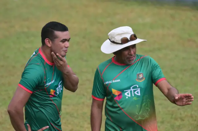 তাসকিন জানিয়েছেন, দলের সবার সাথেই হাথুরুসিংহের এরই মধ্যে যোগাযোগ হয়েছে।