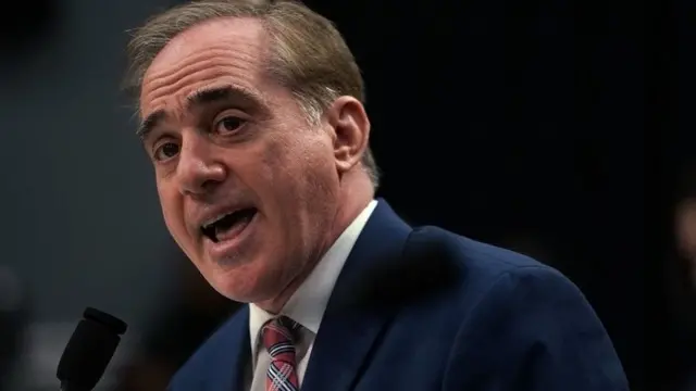 Ông Shulkin là quan chức duy nhất từ thời chính phủ Obama còn sót lại trong nội các Trump