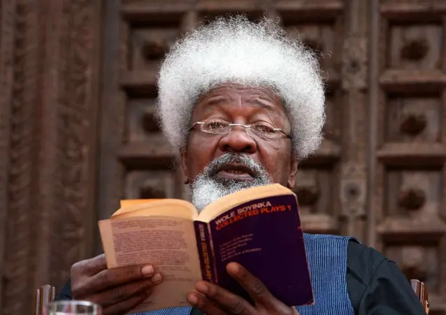 Lectures « The Road » par Wole Soyinka, lauréat du prix Nobel de littérature au Festival littéraire DSC de Jaipur en Inde, en 2010.