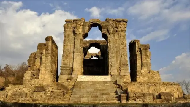 कश्मीर मंदिर