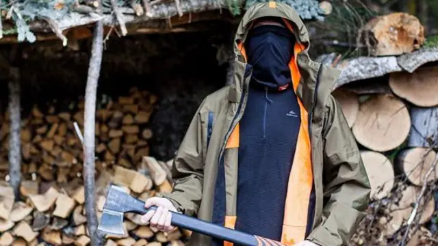 Adam Kalinin ameishi katika nyika ya Urusi kwa karibu miezi minne ili kuepuka kuitwa kupigana nchini Ukraine