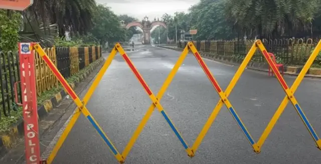 आता फक्त अंगावरचे कपडेच आहेत, आमचं सर्वकाही उदध्वस्त झालं आहे,' सोमनाथमधील कारवाईत सर्वस्व गमावलेल्या कुटुंबाची व्यथा