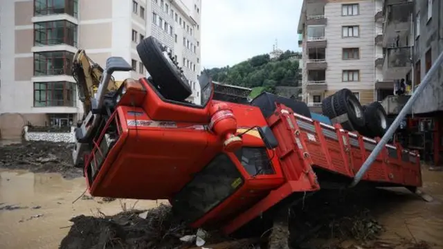 selde hasar gören araç