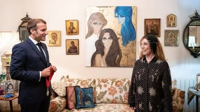 ماكرون وفيروز