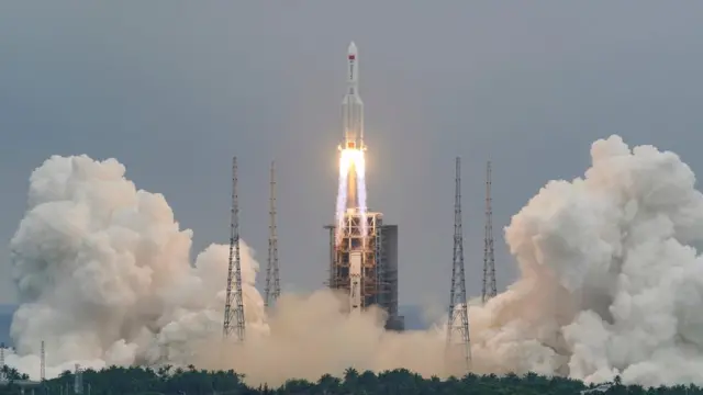 Ракета "Чанчжэн-5Б" 29 апреля 2021 года