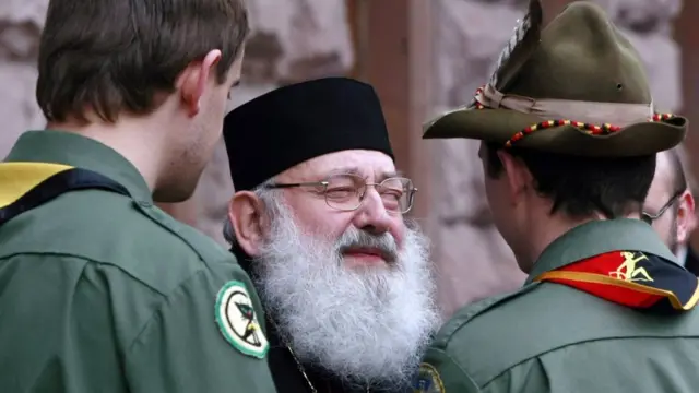 Владика Гузар і пластуни