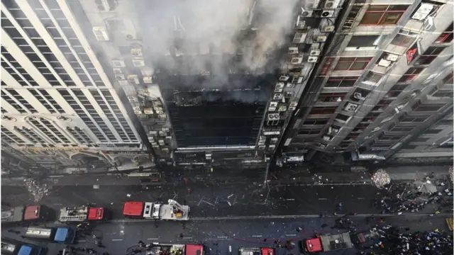 আগুন লাগা ভবনের চিত্র