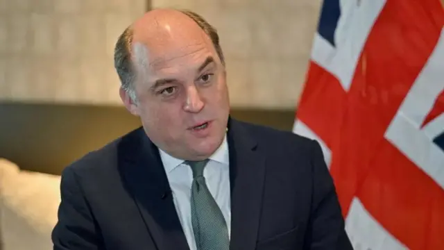 وزير الدفاع البريطاني بن والاس