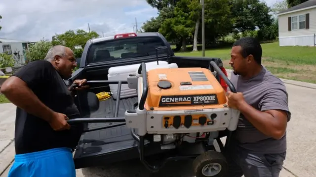 العاصفة باري