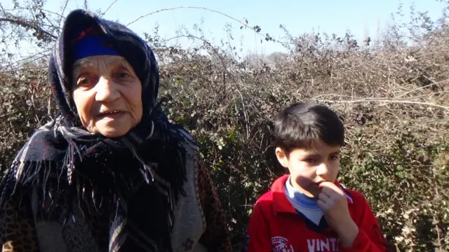 Solmaz xanım deyir ki, "Allahsız" vəsiqəsi hökumət işlərində işləyən məsul şəxslərə verilirdi