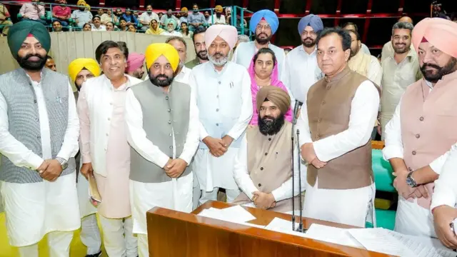 ਵਿਧਾਇਕ ਜੈ ਕਿਸ਼ਨ ਰੋੜੀ ਨੂੰ ਸਰਬਸੰਮਤੀ ਨਾਲ ਸਦਨ ਦਾ ਡਿਪਟੀ ਸਪੀਕਰ ਵੀ ਨਿਯੁਕਤ ਕੀਤਾ ਗਿਆ।