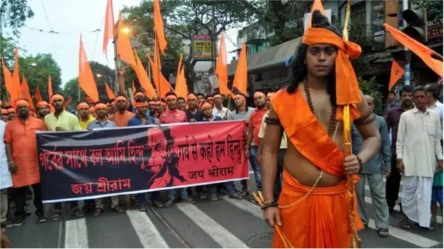 রামনবমী উৎসবে হিন্দুত্ববাদী সংগঠনের মিছিল।