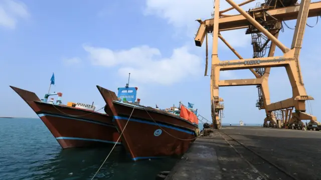 ميناء الحديدة خلال الشهر الماضي