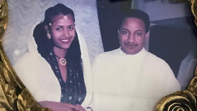 ኣርኣያ ዘሪሁን ምስ በዓልቲ ቤቱ ወ/ሮ ዕልልታ ረዳኢ