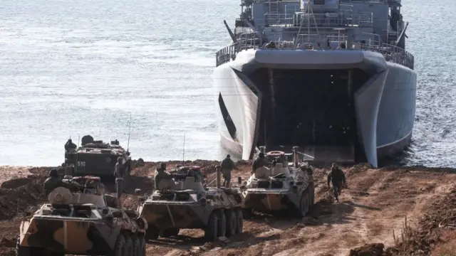 অক্টোবরে ক্রাইমিয়ায় রুশ সামরিক মহড়া