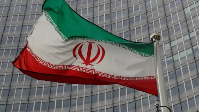 ایران گفته در صورتی که آمریکا در اجرای قطعنامه های لغو شده شورای امنیت دست به اقدامی بزند ایران بر اساس ماده ۵۱ منشور ملل متحد در دفاع از حق ذاتی خود بی درنگ پاسخ خواهد داد.