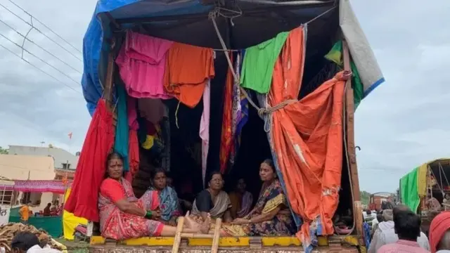 பயணத்தின் போது