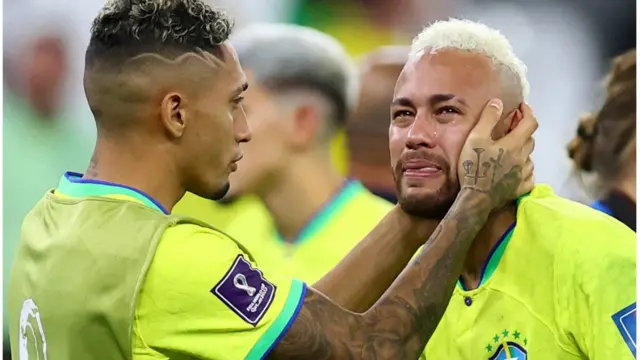 Неймар плачет