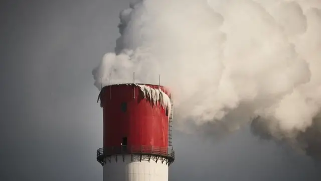 Blyashka kiygan ayollar Blyashka kiygan ayollar