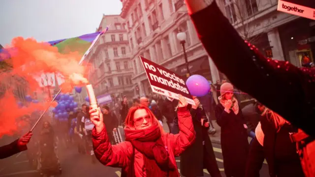 ভ্যাক্সিন বাধ্যতামূলক করার বিরুদ্ধে লন্ডনে বিক্ষোভ, ২২/০১/২০২২