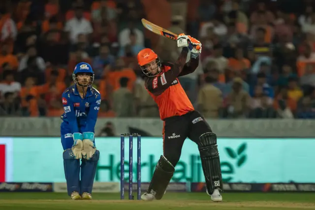 அர்ஜூனை 'இளவரசர்' நடத்துகிறதா மும்பை?