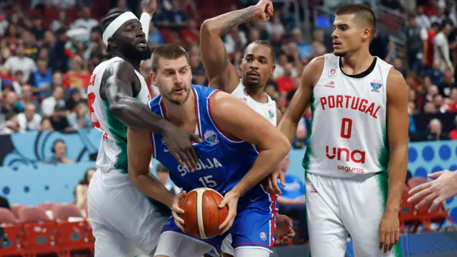 Nikola Jokić u duelu protiv Portugalaca