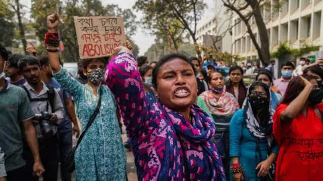 মতপ্রকাশের স্বাধীনতার দাবিতে গত কয়েক বছরে বাংলাদেশে অনেকেই আওয়াজ তুলেছে।