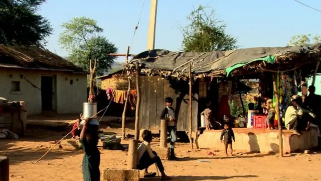 గిరిజనులు