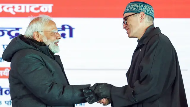 नरेंद्र मोदी और उमर अब्दुल्लाह