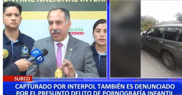 El coronel de la Policía peruana, Aldo Ávila, informa a los medios de la detención de Eddie. 