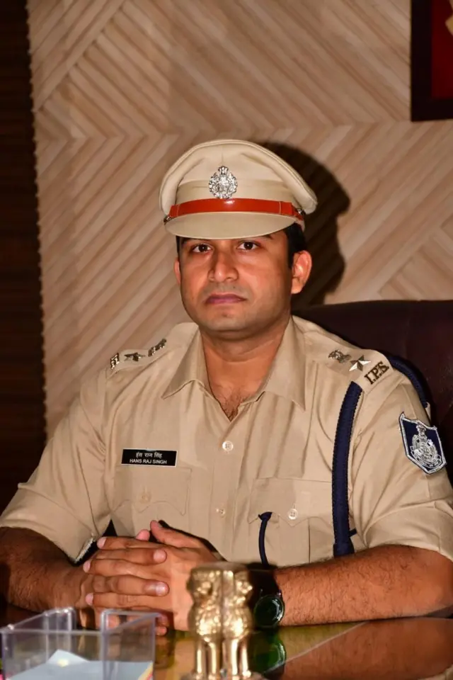 சத்னா மாவட்ட காவல் கண்காணிப்பாளர் ஹன்ஸ்ராஜ் சிங்