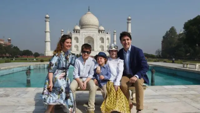 ਜਸਟਿਨ ਟਰੂਡੋ ਪਰਿਵਾਰ ਨਾਲ 